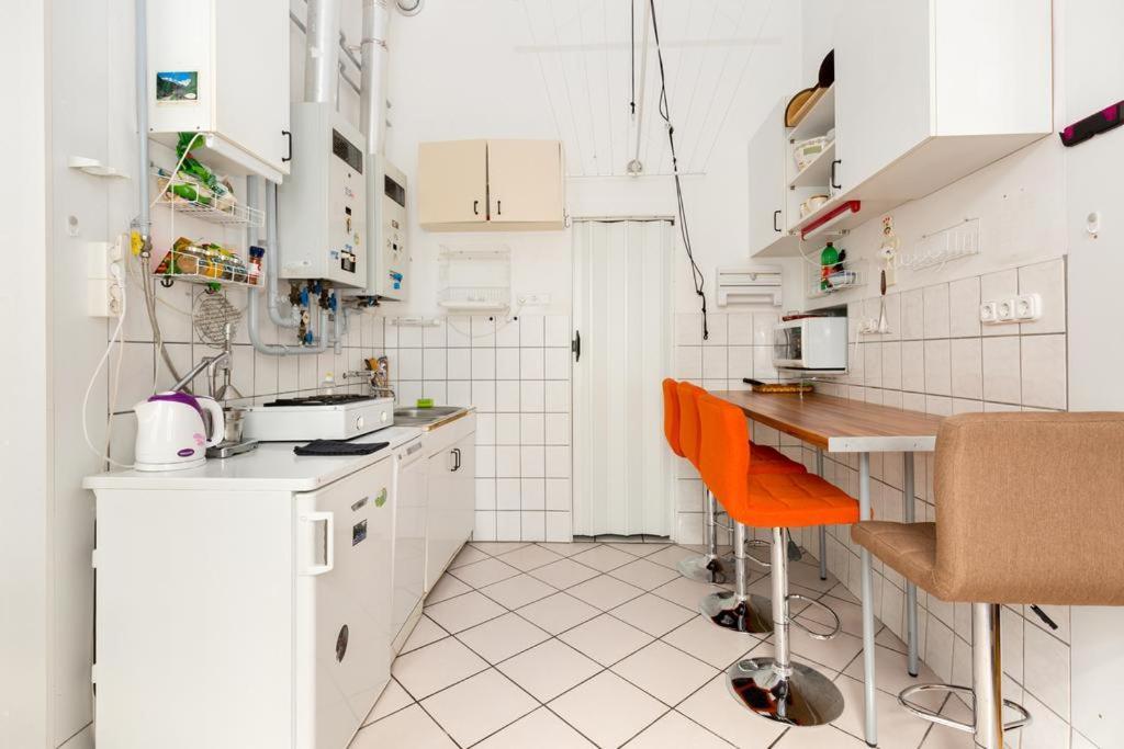 Szentkiralyi 5 - Double Basic In The City Center - Self-Check-In Budapeşte Dış mekan fotoğraf